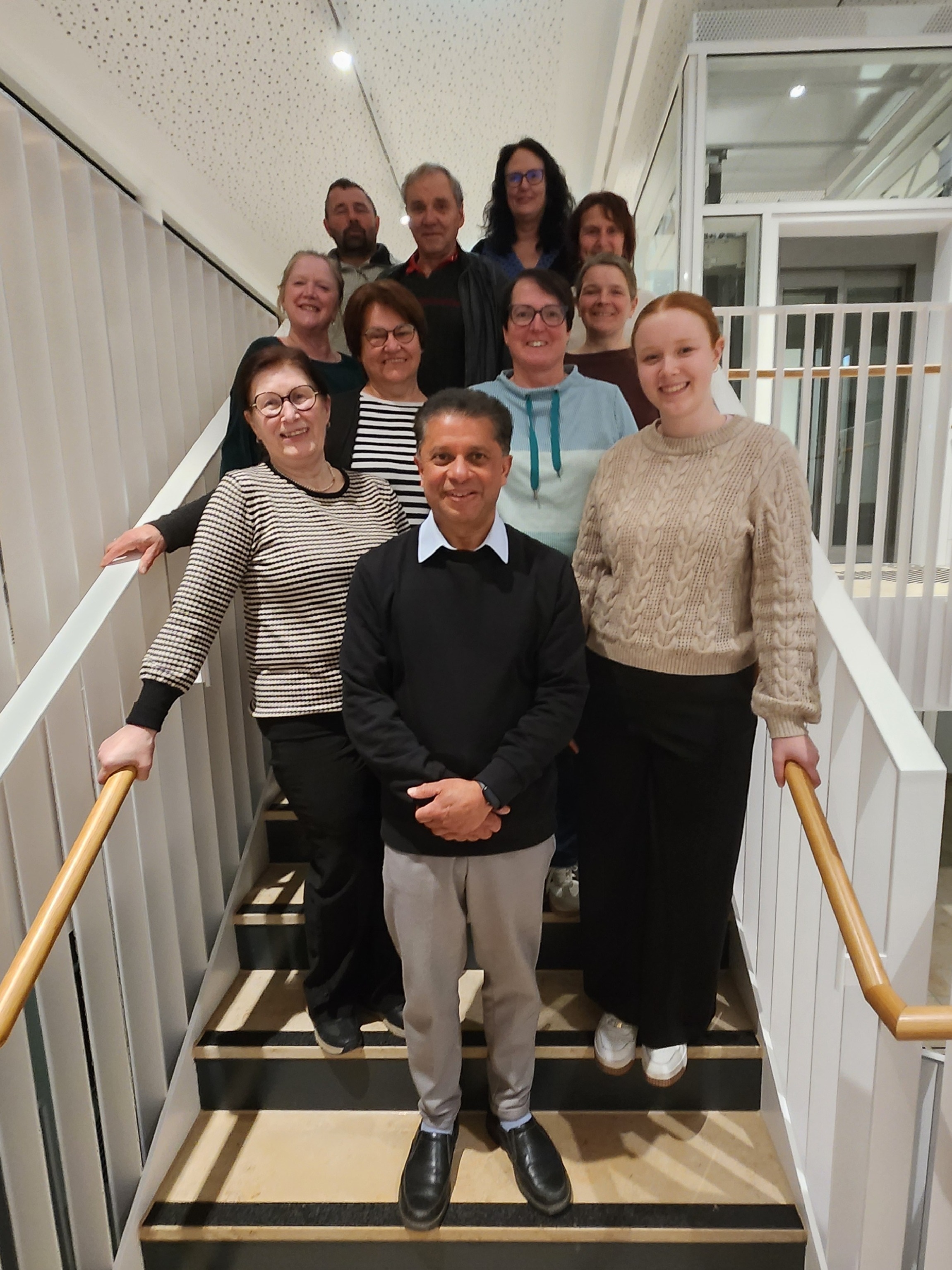 Gruppenfoto Pfarrgemeinderat mit Pater Stephen